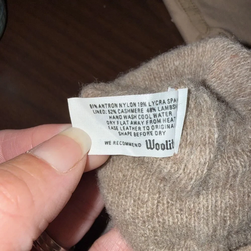 Isotoner Women's Vintage Driving Gloves One Size, Tan Stretch, Lined - Picture 5 of 7